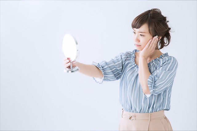 顔の歪み、姿勢の悪化